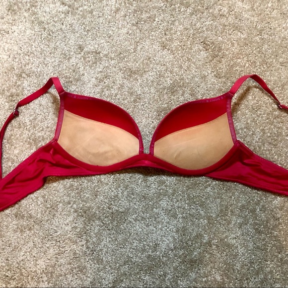 Victoria’s Secret push up bra - Picture 5 of 7